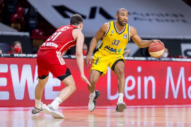 上宽下窄或 上宽下窄或